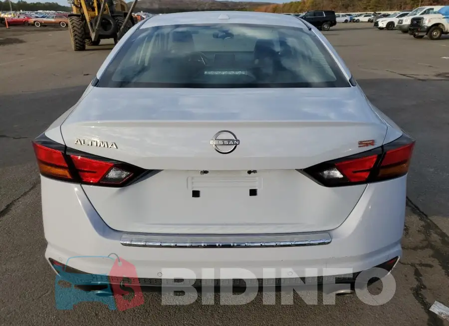 1N4BL4CV7PN379032 Photo# 6