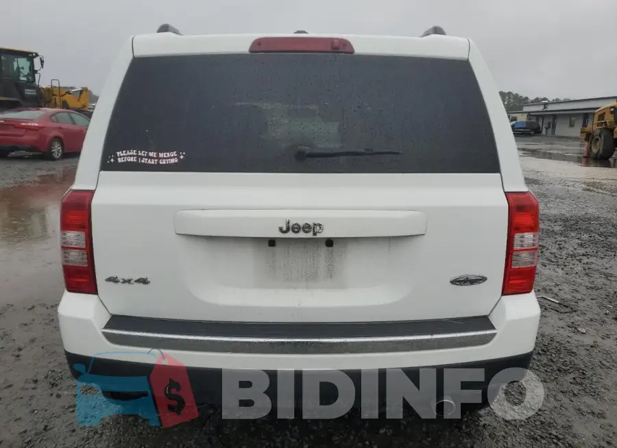 1C4NJRFB7HD205741 Photo# 6