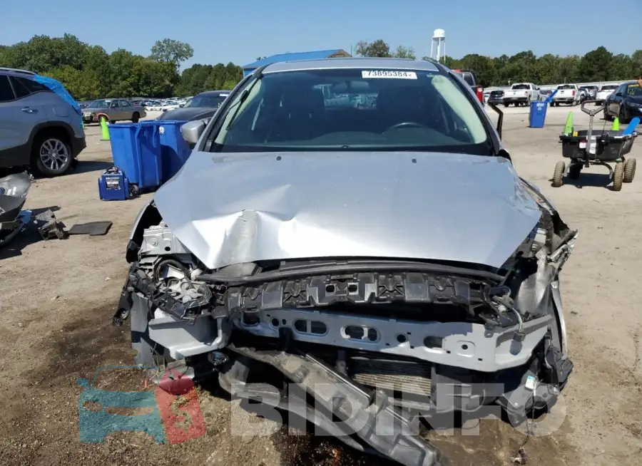 1FADP3N28JL332041 Photo# 5