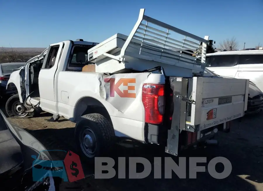1FT7X2B60MED04817 Photo# 2