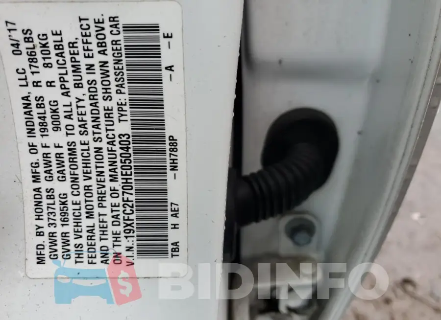 19XFC2F70HE050403 Photo# 13