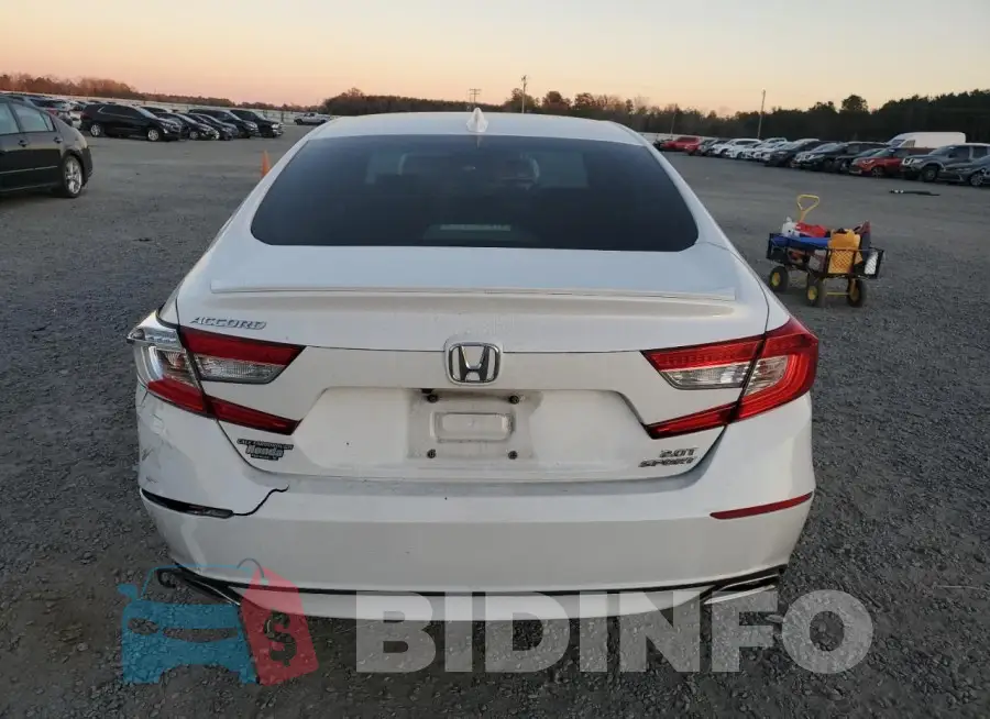 1HGCV2F33JA032367 Photo# 6