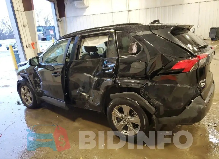 2T3P1RFV8RC410574 Photo# 2