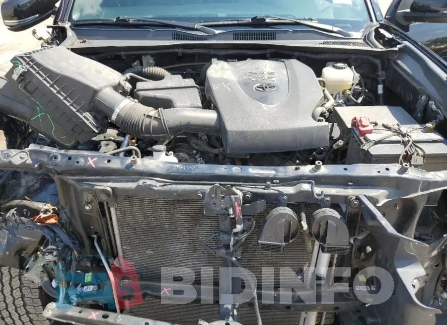 3TMCZ5AN1MM402882 Photo# 11