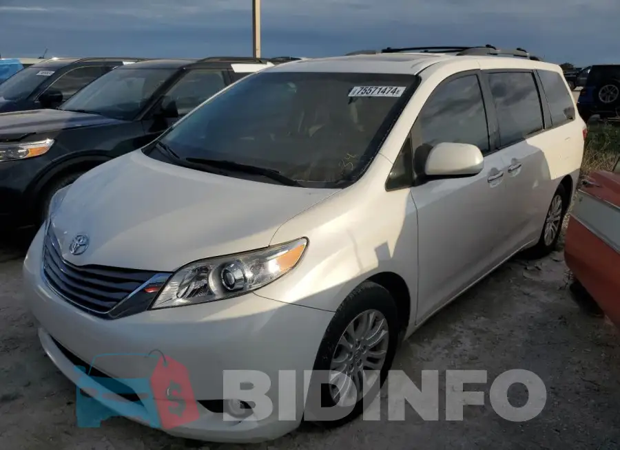 5TDYK3DC9GS746022 Photo# 1