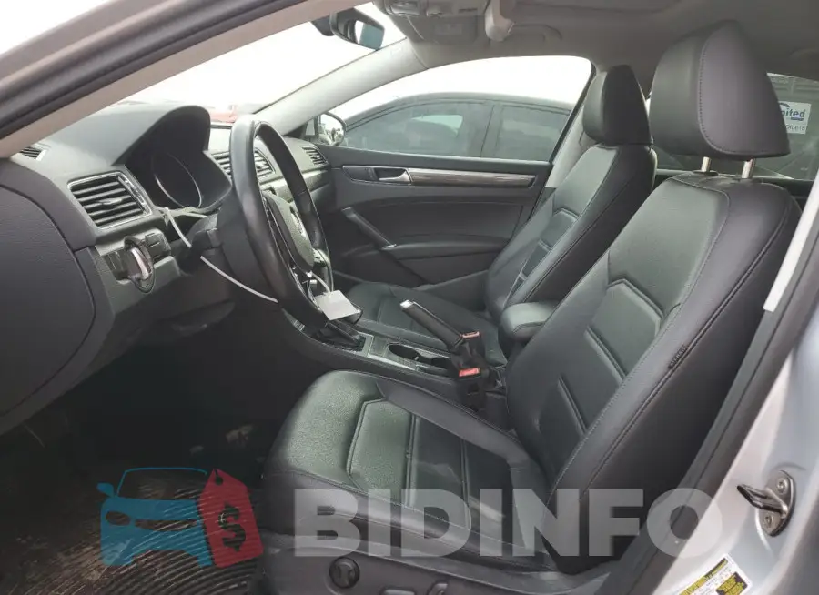 1VWGT7A3XHC066182 Photo# 7