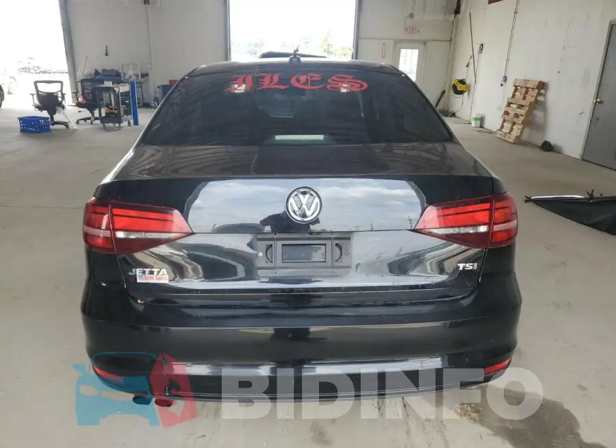 3VW267AJ2GM358096 Photo# 6