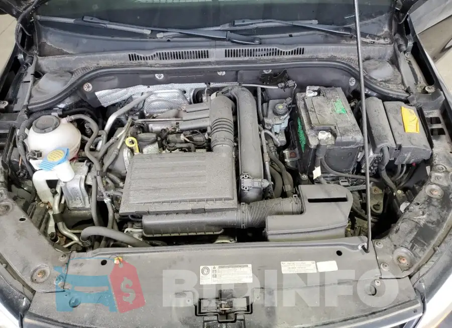 3VW2B7AJ3JM208713 Photo# 11