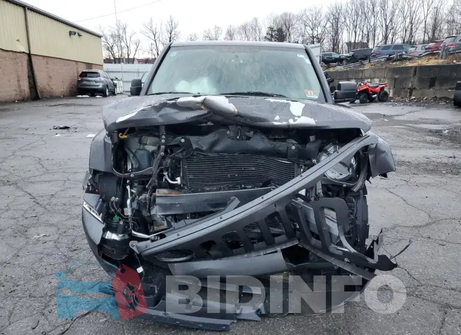 1C4NJRFB4HD152318 Photo# 5