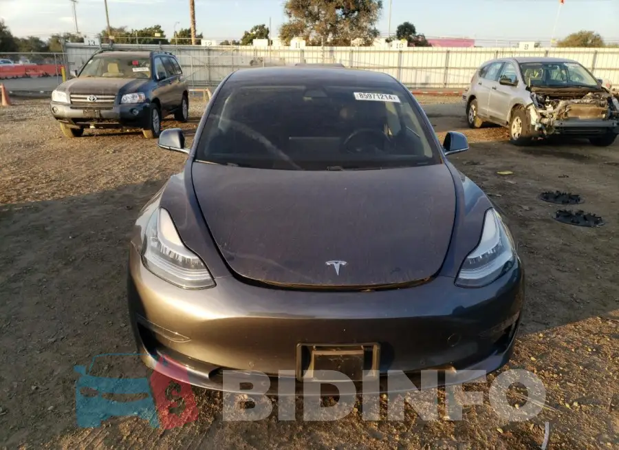 5YJ3E1EA9LF798977 Photo# 5