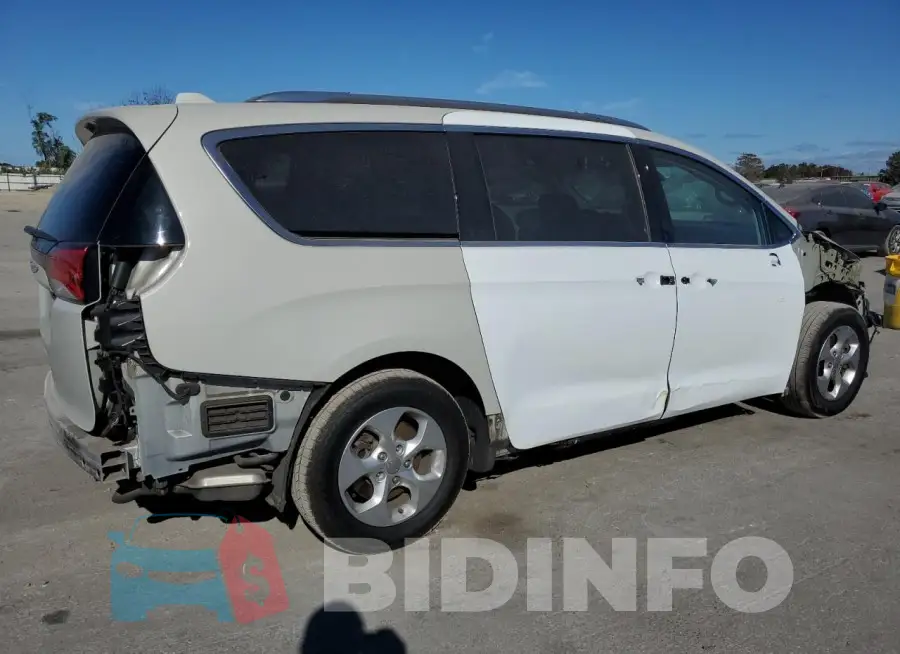 2C4RC1EG6HR708586 Photo# 3