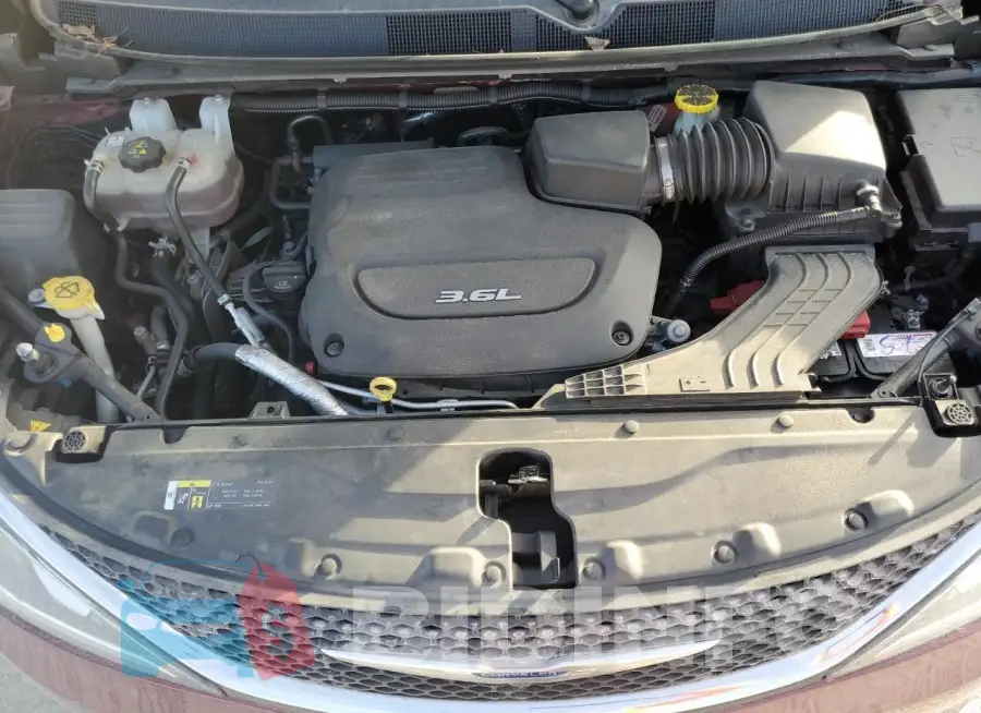 2C4RC1GGXJR257035 Photo# 12
