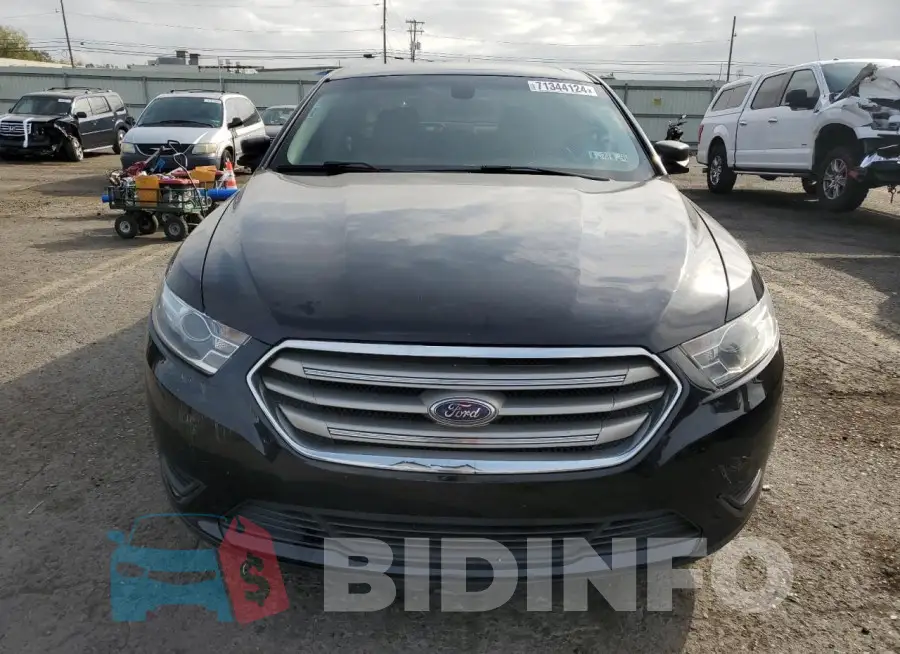 1FAHP2D82JG129592 Photo# 5