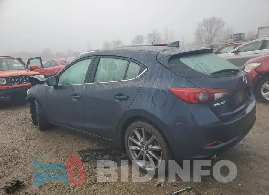 3MZBN1L37JM186136 Photo# 2