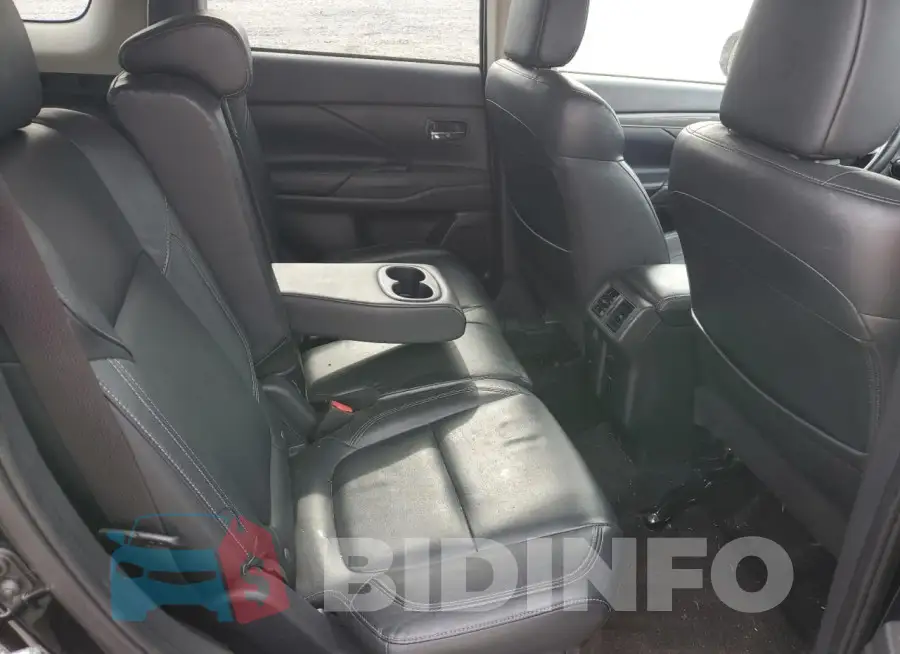 JA4AD3A32LJ001226 Photo# 11