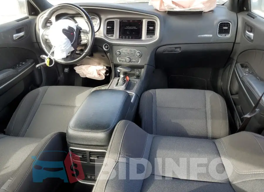 2C3CDXJG8NH217843 Photo# 8