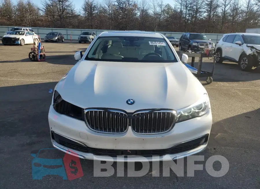 WBA7E4C53KGV28864 Photo# 5