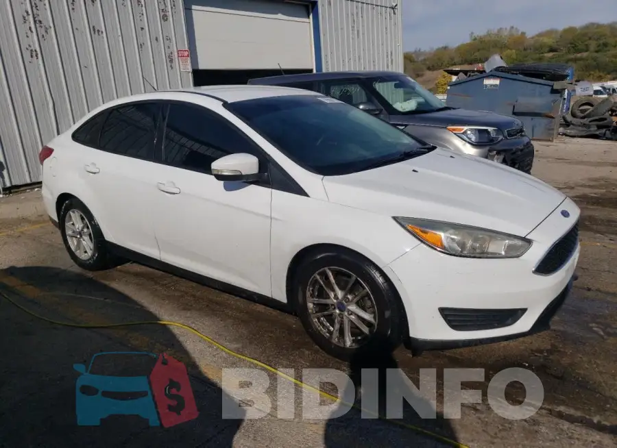 1FADP3F27HL275629 Photo# 4