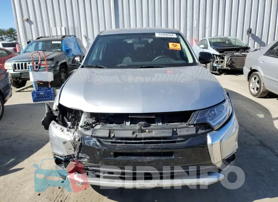 JA4AD2A38JZ067319 Photo# 5