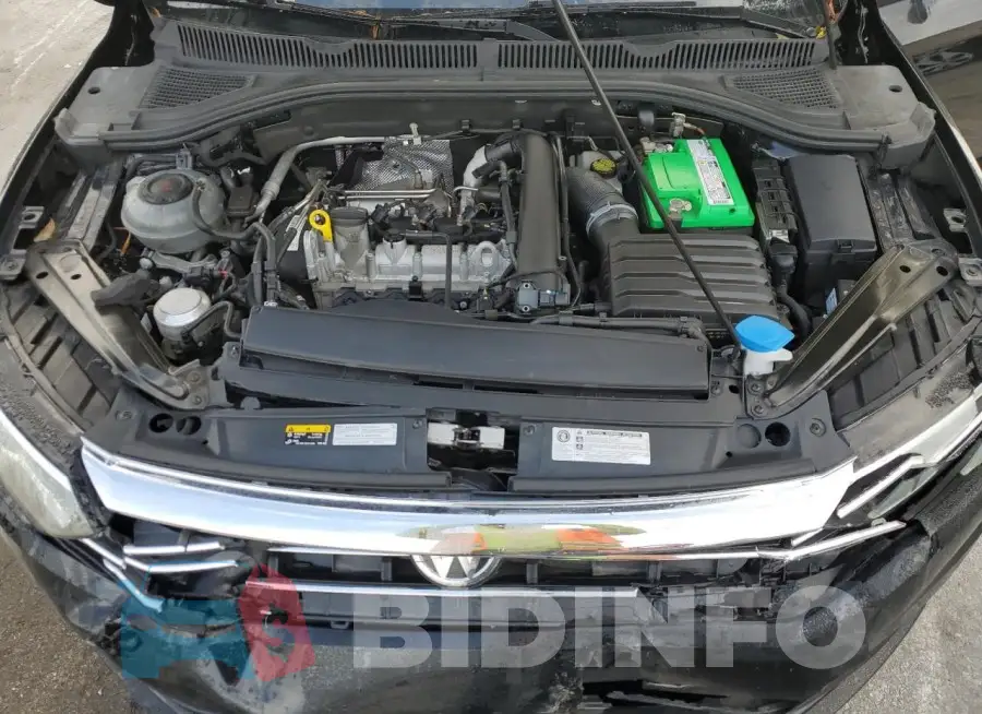 3VWCB7BUXKM243795 Photo# 11
