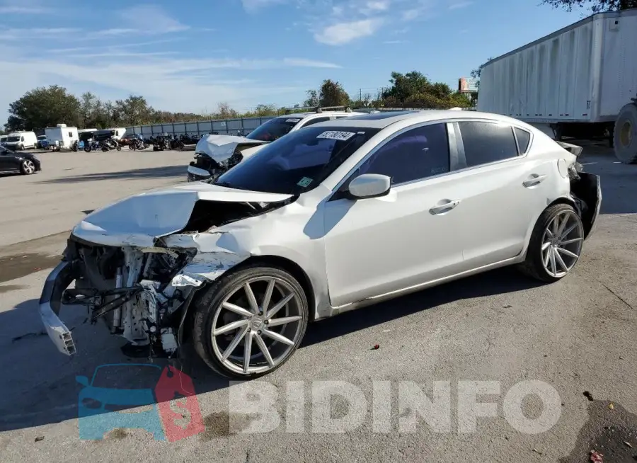19UDE2F35HA005671 Photo# 1