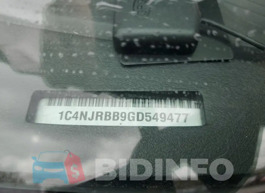 1C4NJRBB9GD549477 Photo# 12