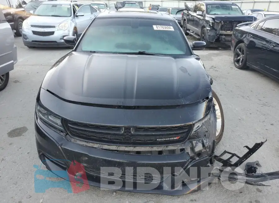 2C3CDXBG4KH660999 Photo# 5