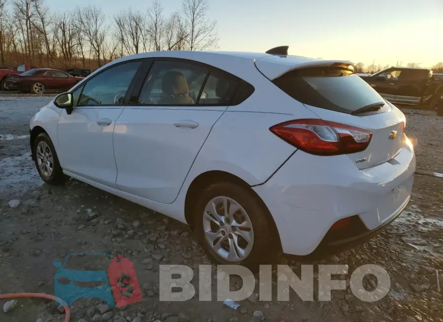 3G1BC6SM9KS609658 Photo# 2