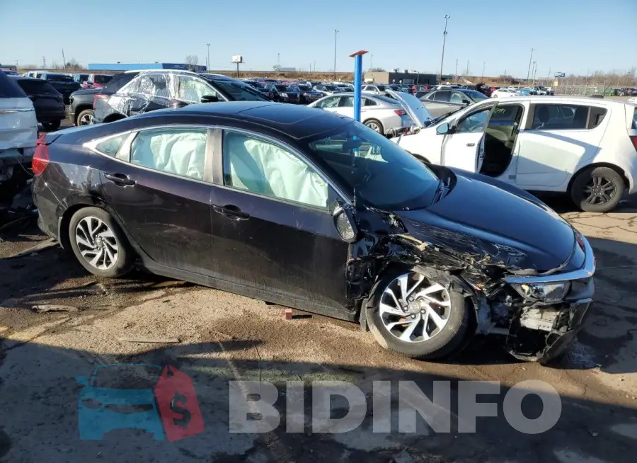 19XFC2F78HE076943 Photo# 4