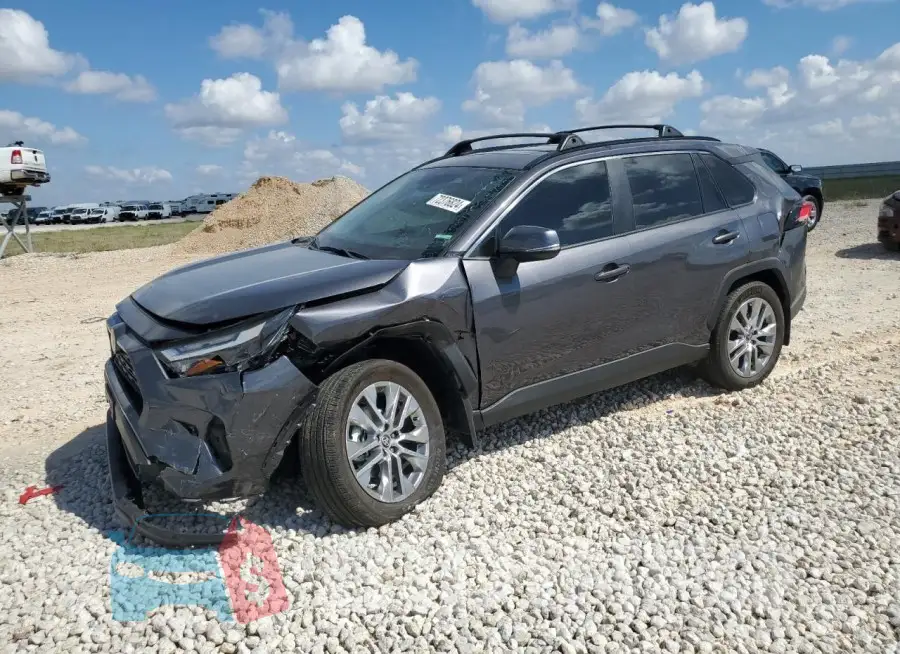 2T3A1RFV4RC467537 Photo# 1