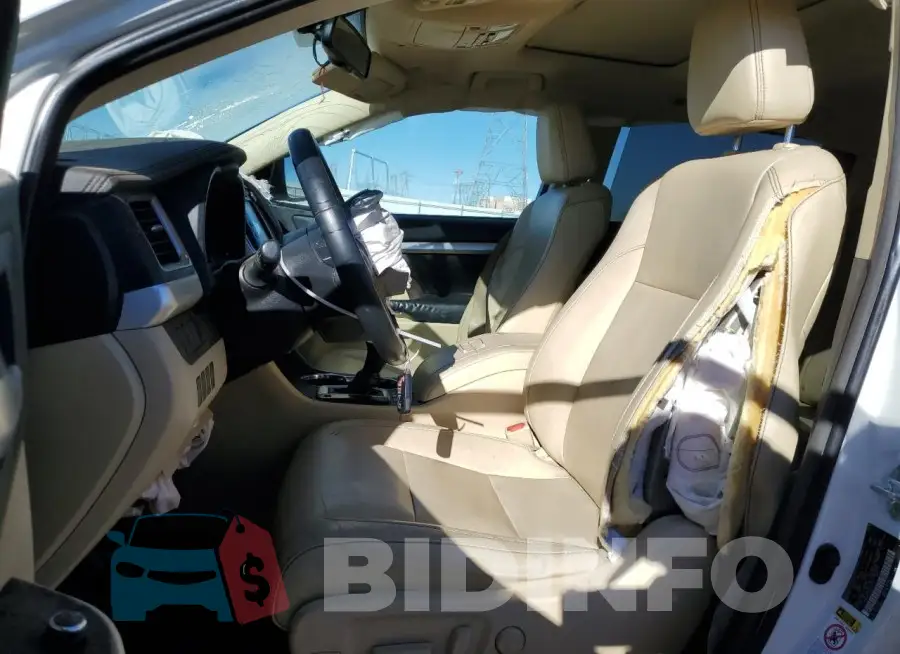 5TDKKRFH8GS147727 Photo# 7