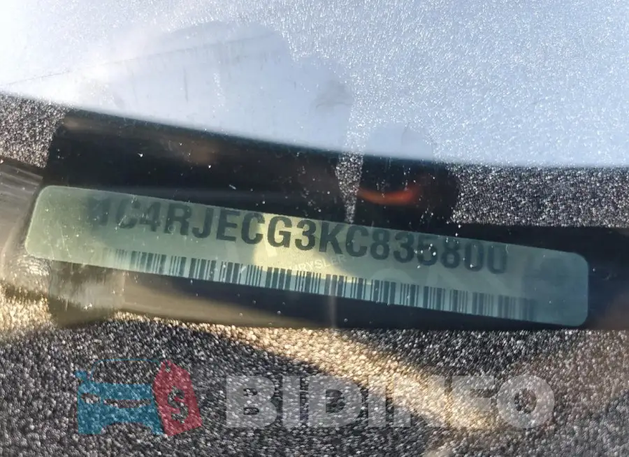 1C4RJECG3KC835800 Photo# 13
