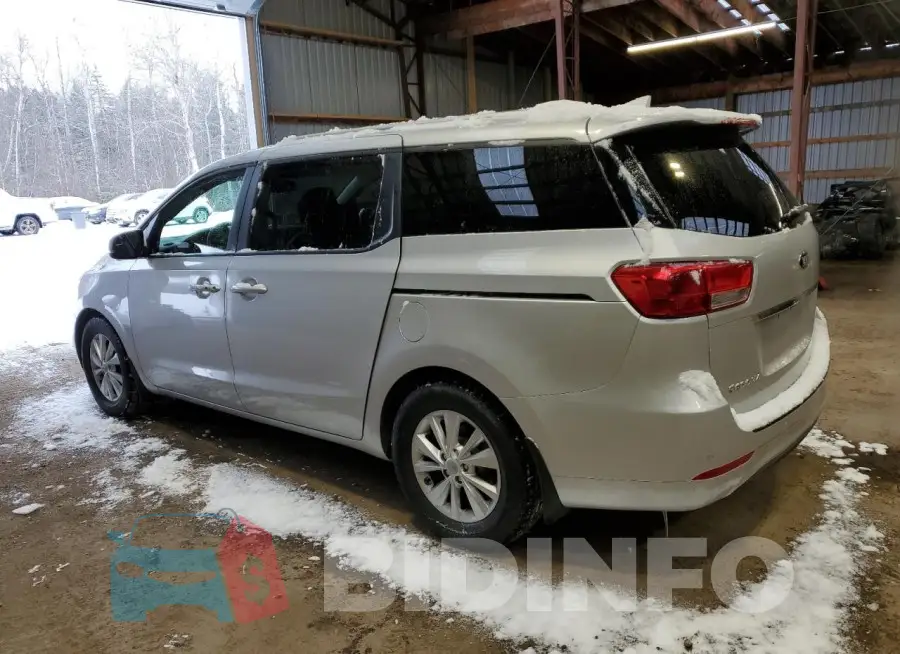 KNDMB5C19J6388034 Photo# 2