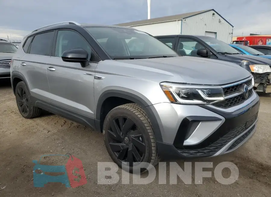 3VV4X7B2XRM012480 Photo# 4