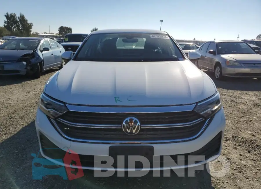 3VW5M7BU2RM052871 Photo# 5