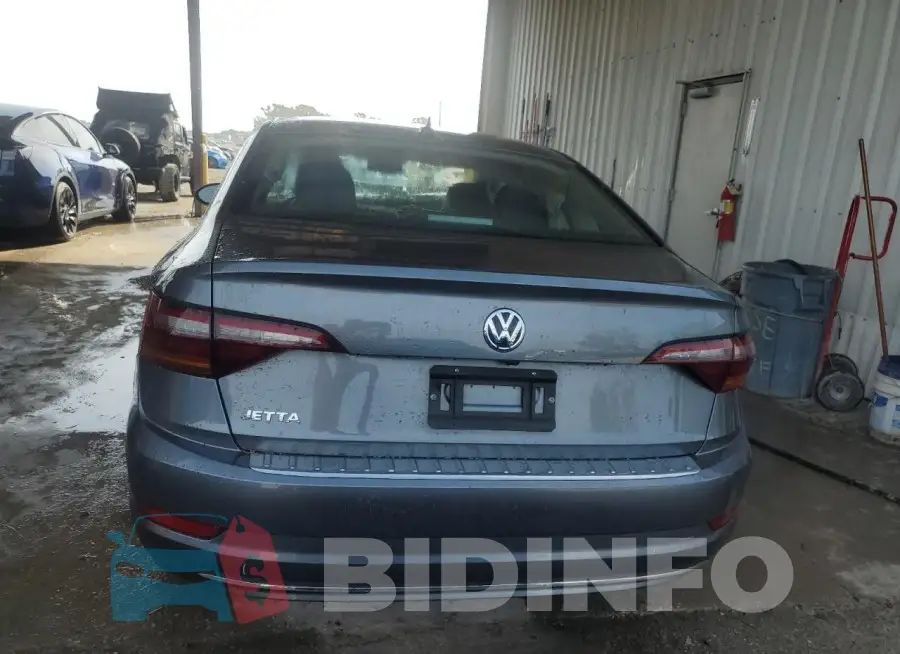 3VWCB7BU3KM215546 Photo# 6