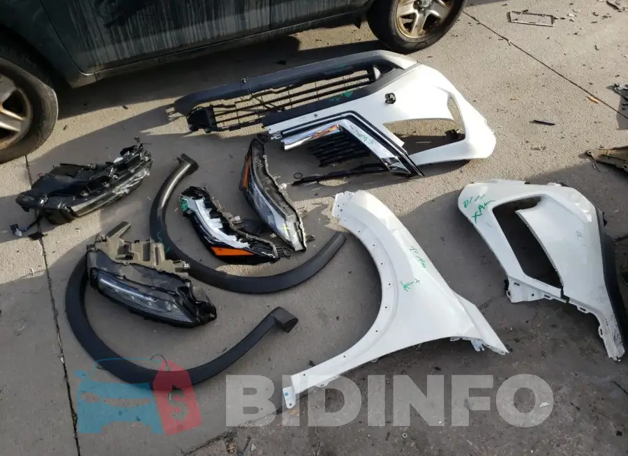 JN8BT3BBXPW498753 Photo# 13