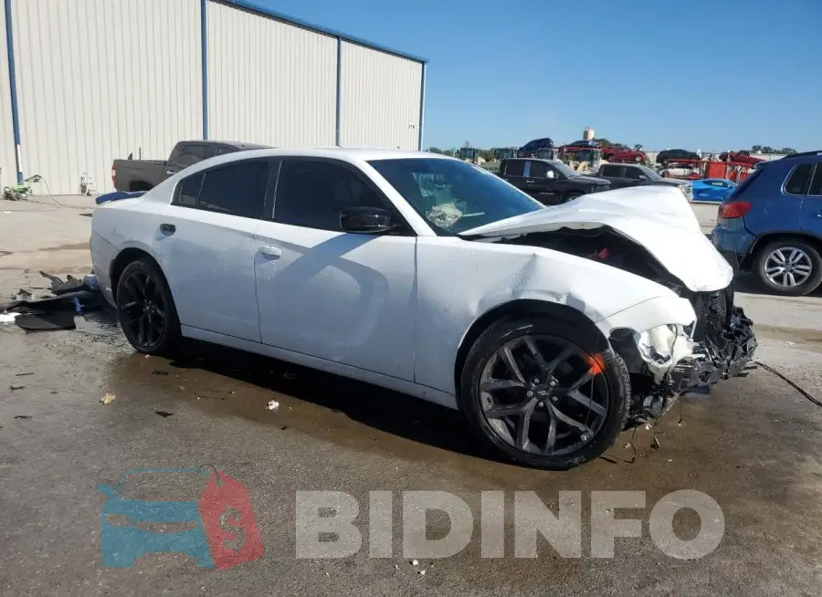 2C3CDXBG3KH715555 Photo# 4