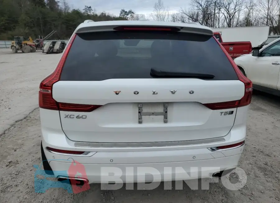 YV4102RL2L1475125 Photo# 6