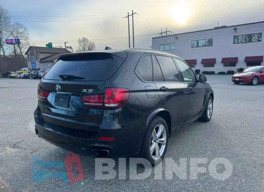 5UXKR6C53J0U15144 Photo# 4