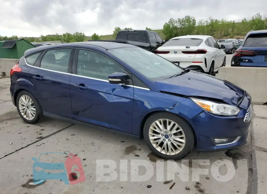 1FADP3N27HL205632 Photo# 4