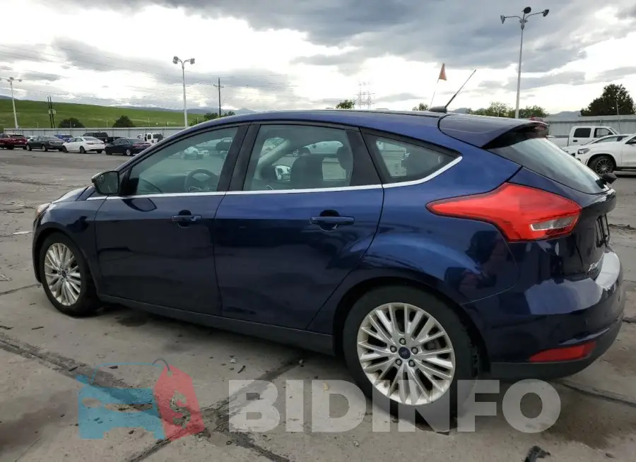 1FADP3N27HL205632 Photo# 2