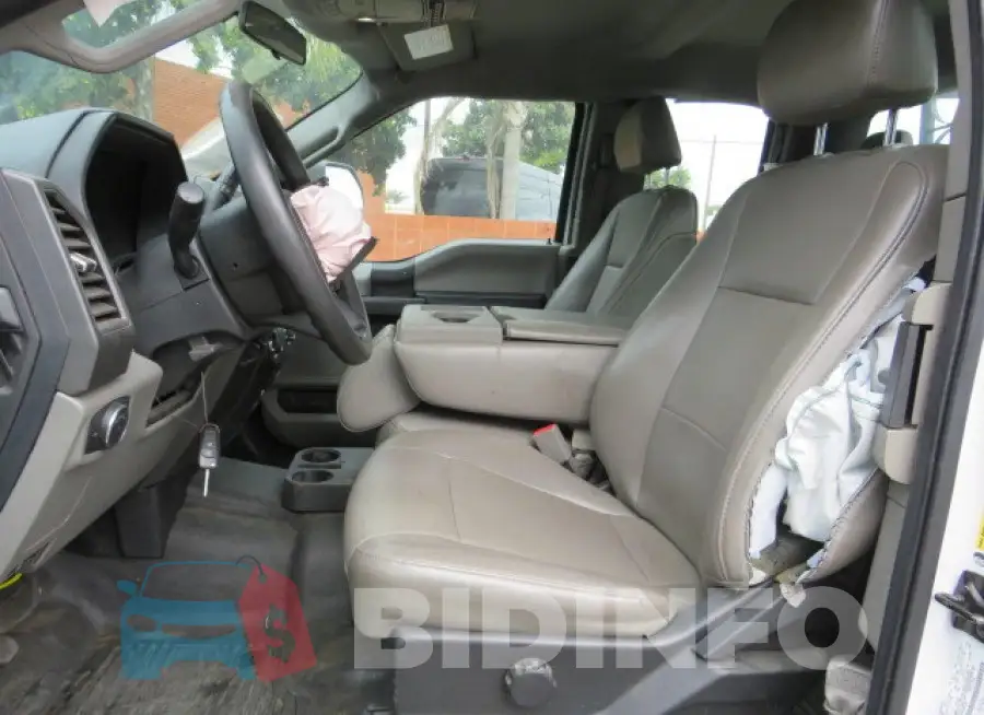 1FT7X2A69KEF58122 Photo# 9