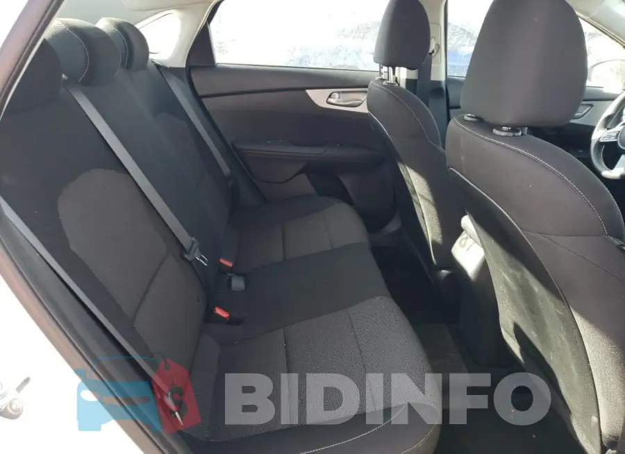 3KPF24AD4PE620588 Photo# 10