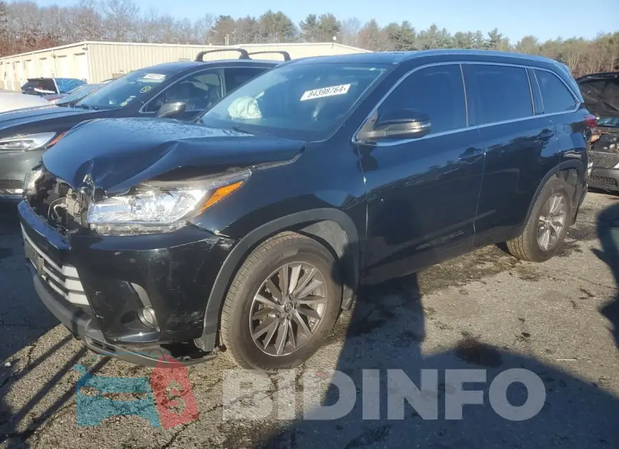 5TDJZRFH7JS561855 Photo# 1