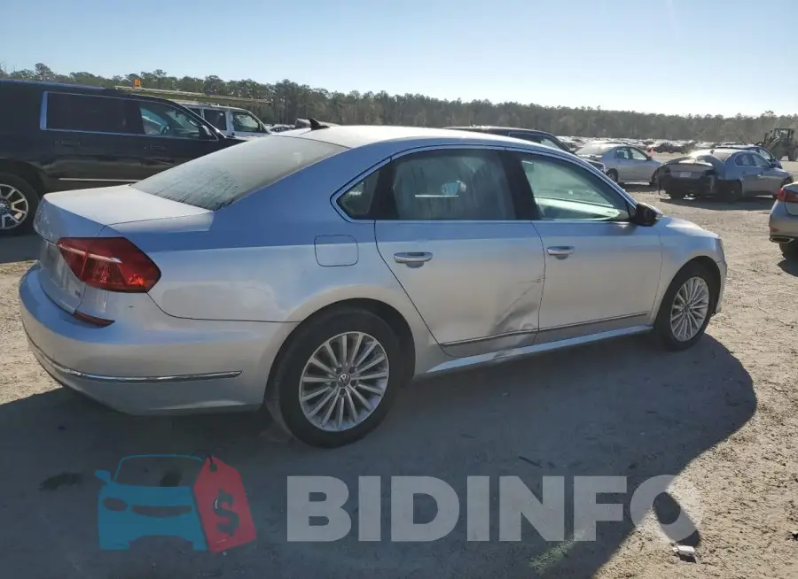 1VWBS7A36GC065543 Photo# 3