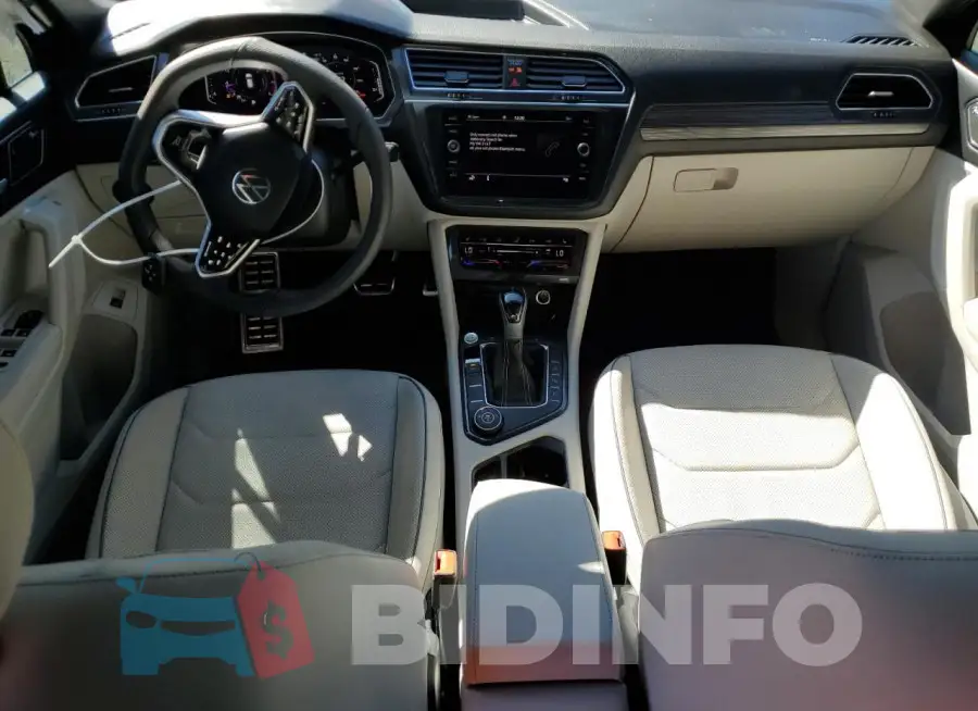 3VV4B7AX7NM152167 Photo# 8