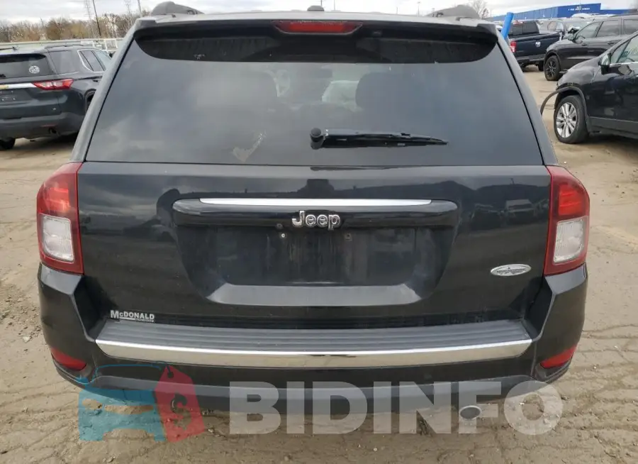 1C4NJCEA2GD806530 Photo# 6