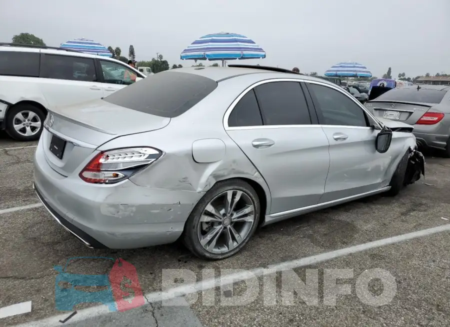 55SWF4JB9JU282026 Photo# 3