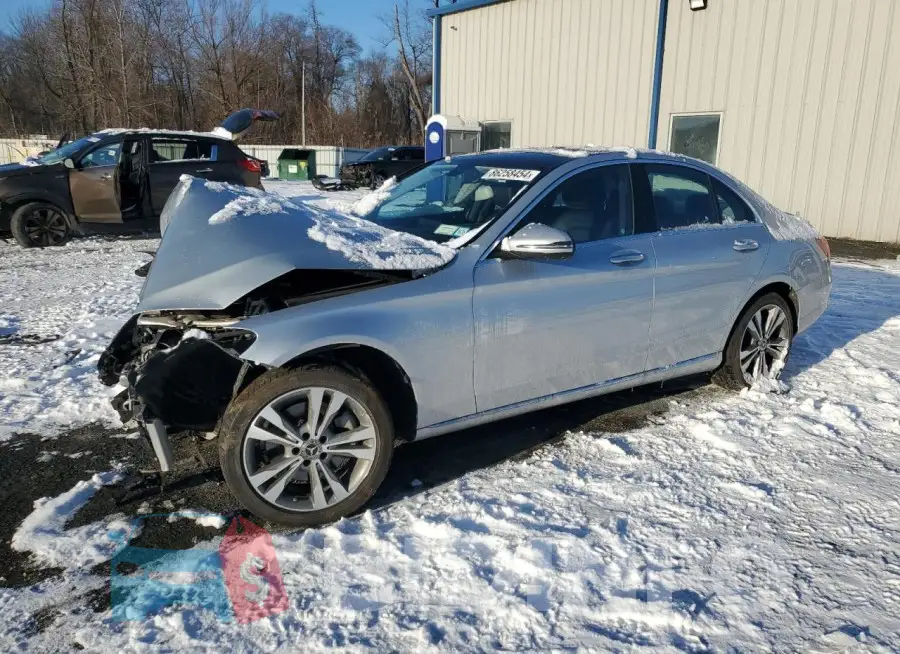 WDDWF4KBXJR319827 Photo# 1